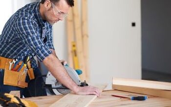 Expert woodworker handling custom carpentry in Tampa & Sarasota homes